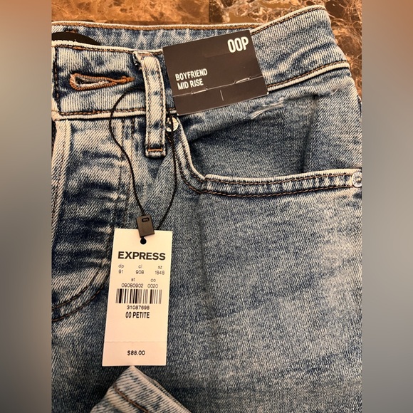 Express “Boyfriend” mid rise jeans 00 Petite - Picture 9 of 16